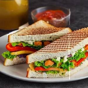 Big Cup Club Sandwich Veg